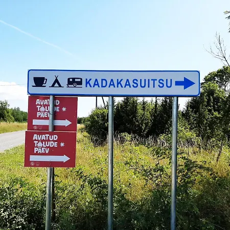 Kadakasuitsu Loodustalu Дом отдыха